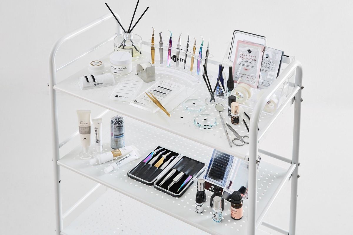 Eyelash extension equipment